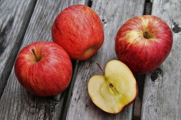 تفسير حلم التفاح الاحمر للمتزوجة